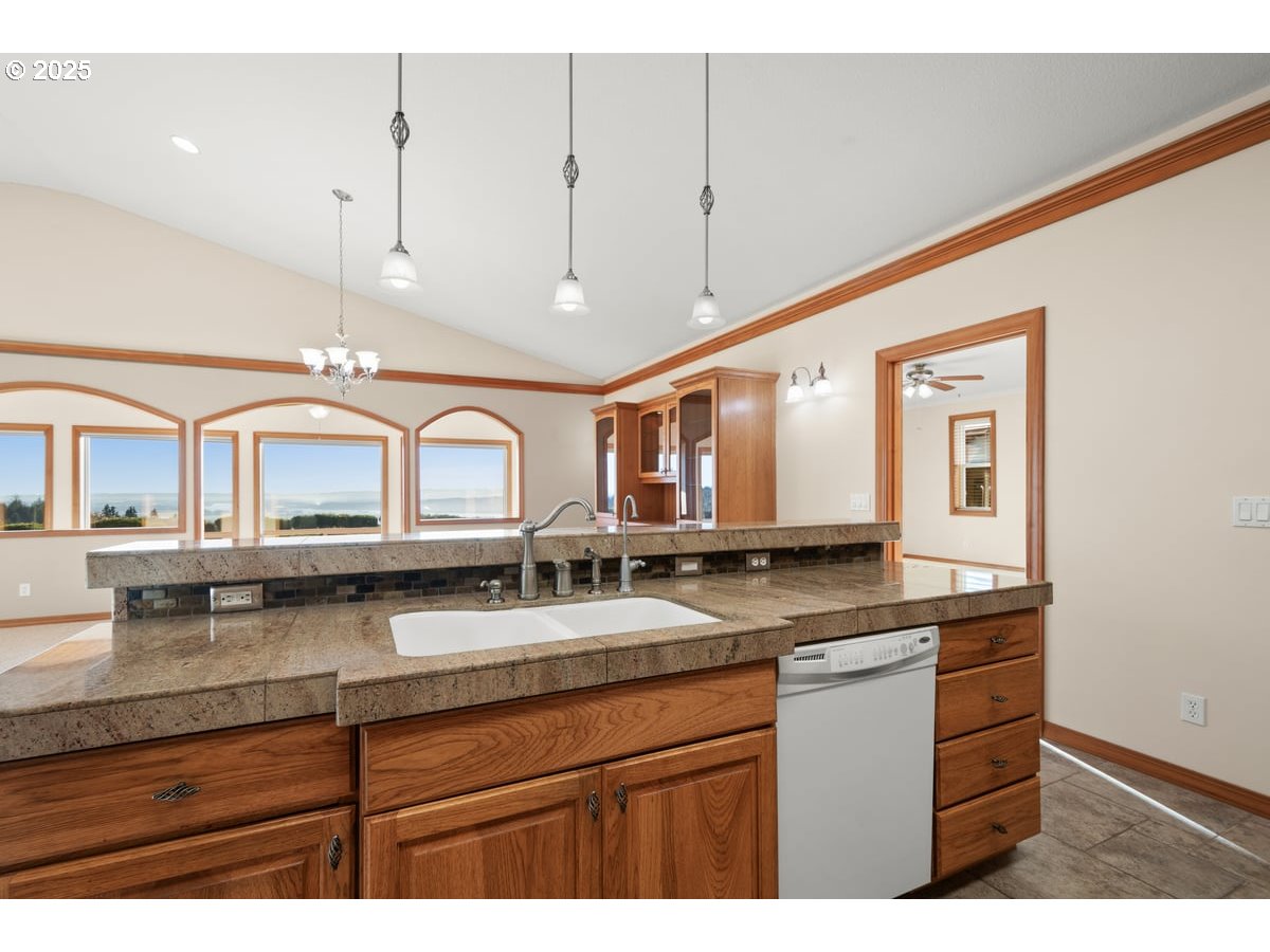 303 Varsity Road Kalama, WA 98625 - Photo 24 of 47 Gallery Image 24