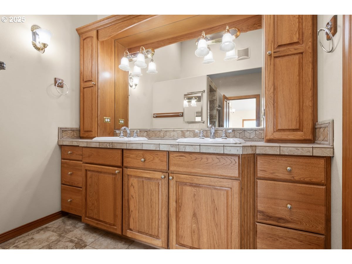 303 Varsity Road Kalama, WA 98625 - Photo 33 of 47 Gallery Image 33