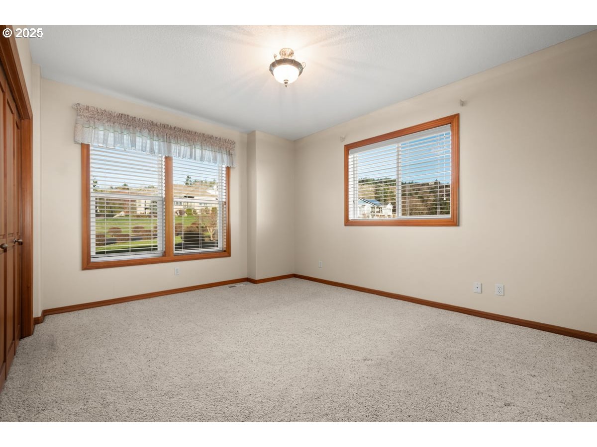 303 Varsity Road Kalama, WA 98625 - Photo 40 of 47 Gallery Image 40