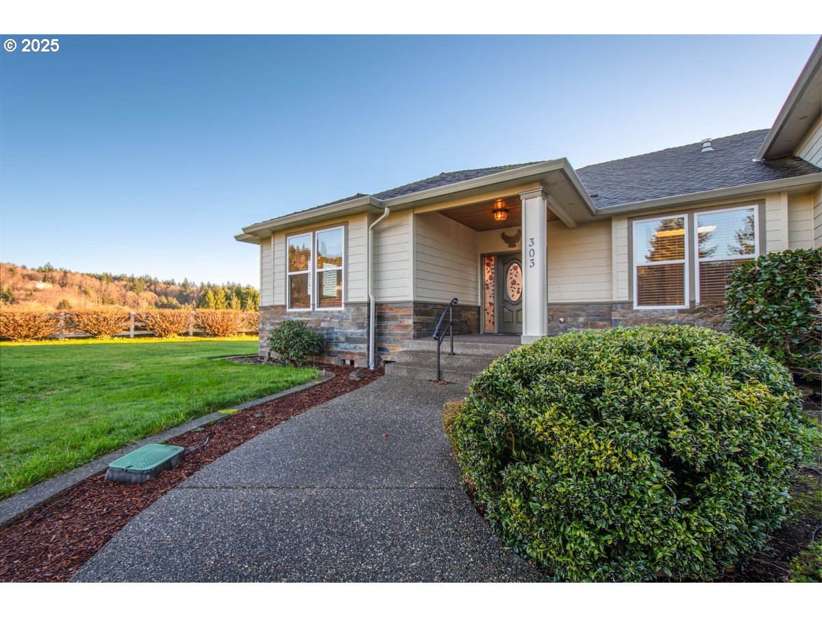 303 Varsity Road Kalama, WA 98625 - Photo 4 of 47 Gallery Image 4
