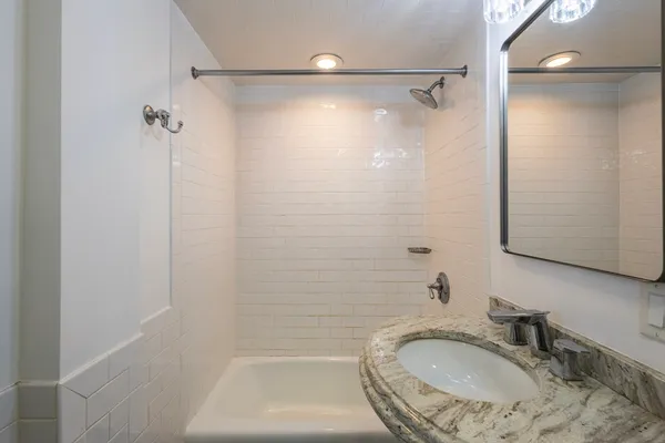 $3,000 | 600 Shirley Street, Unit 1, Winthrop, MA 02152