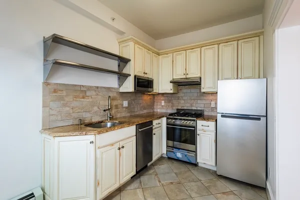 $3,000 | 600 Shirley Street, Unit 1, Winthrop, MA 02152
