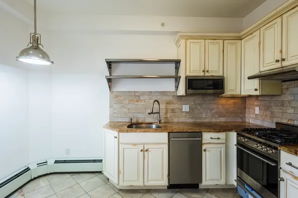 $3,000 | 600 Shirley Street, Unit 1, Winthrop, MA 02152
