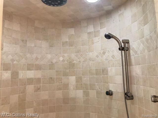 5930 Ronnoco Road Rochester, MI 48306 - Photo 23 of 67 23.JPG