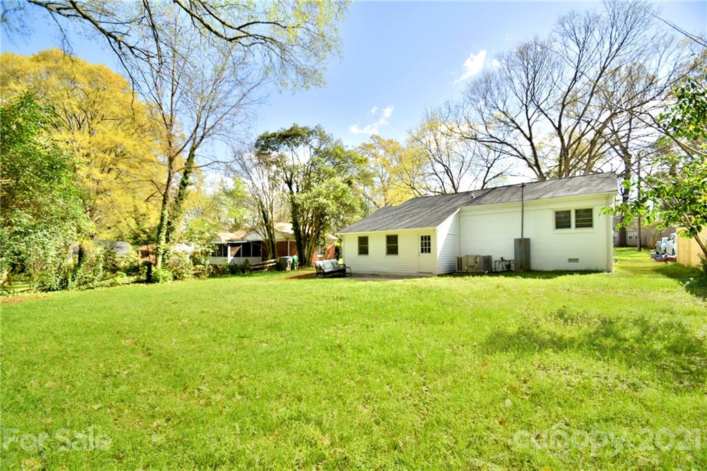 1727 Merry Oaks Road Charlotte, NC 28205 - Photo 19 of 20 a front view of house with yard and trees