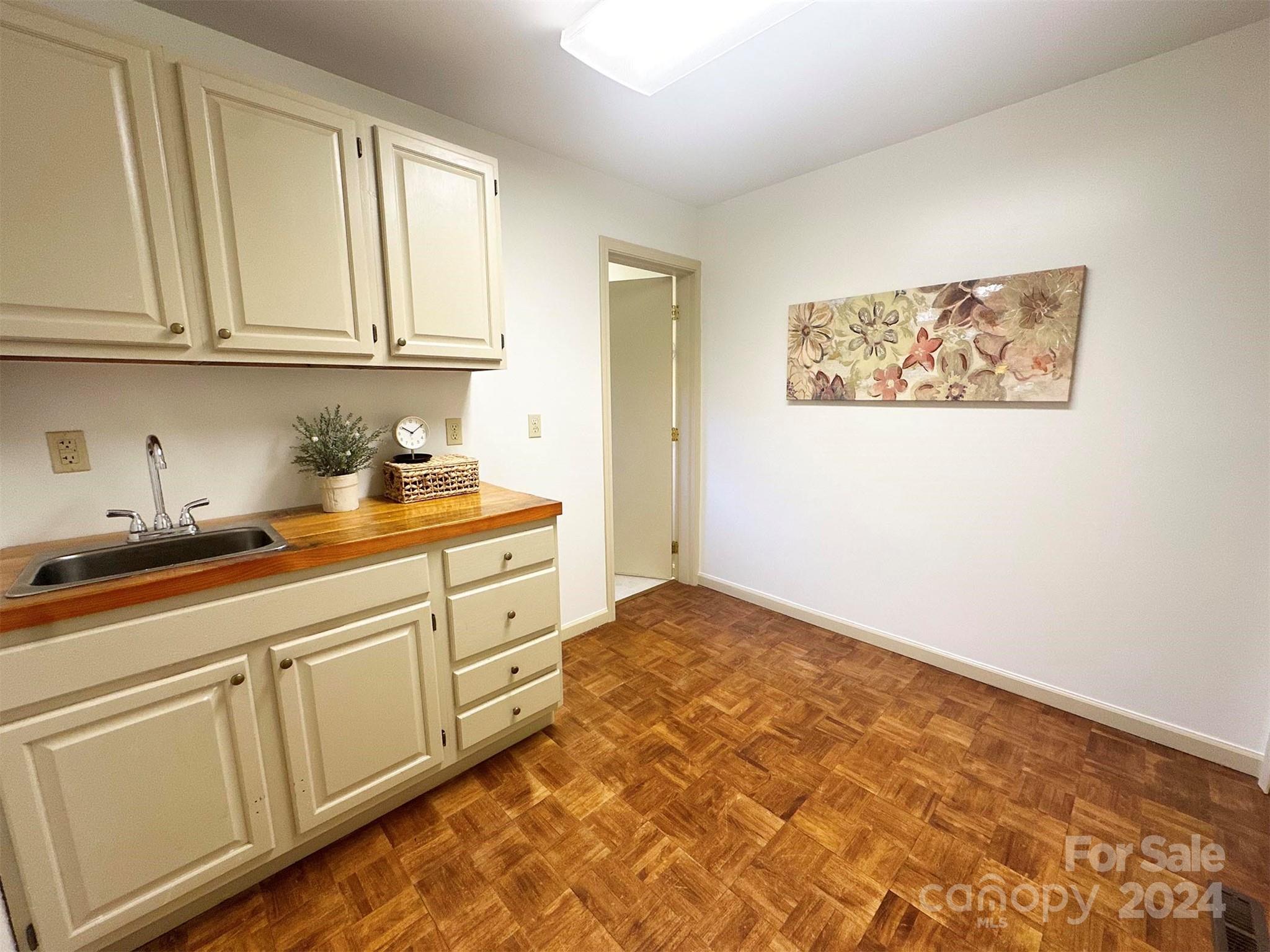 52 Sugar Loaf Road Sylva, NC 28779 - Photo 11 of 45