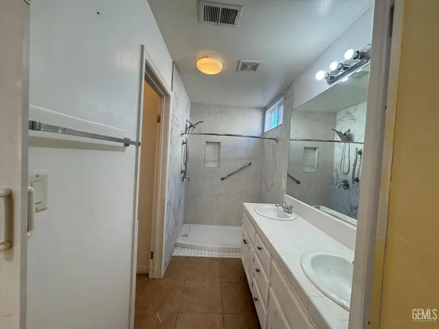$389,000 | Undisclosed Address, Bakersfield, CA 93309