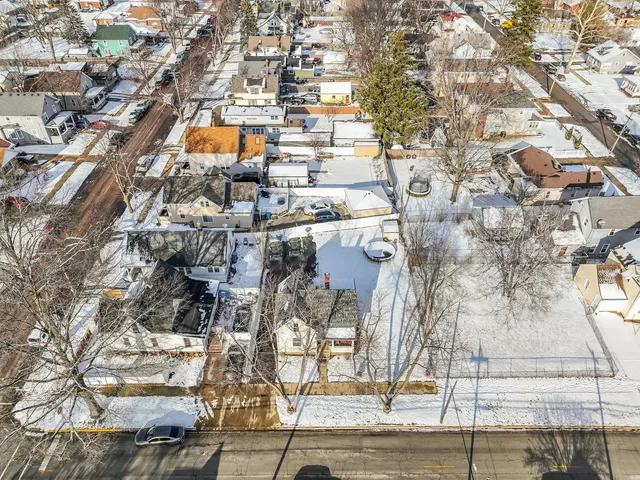 a view of entryway and hall