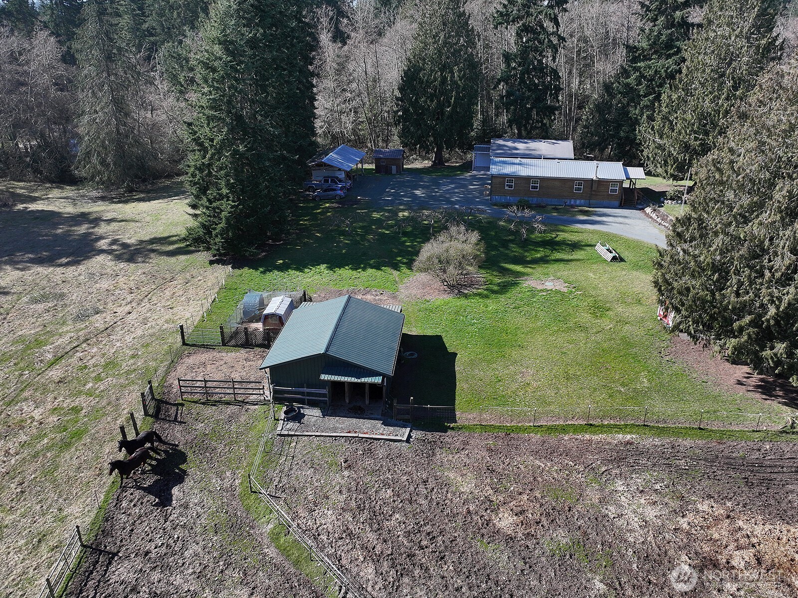 4148 Glendale Road Clinton, WA 98236 - Photo 1 of 39 Gallery Image 1