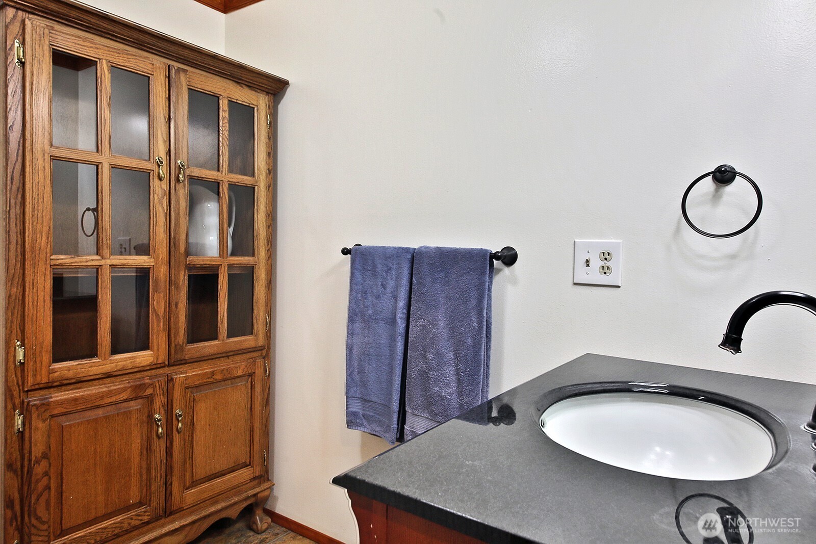 4148 Glendale Road Clinton, WA 98236 - Photo 16 of 39 Gallery Image 16