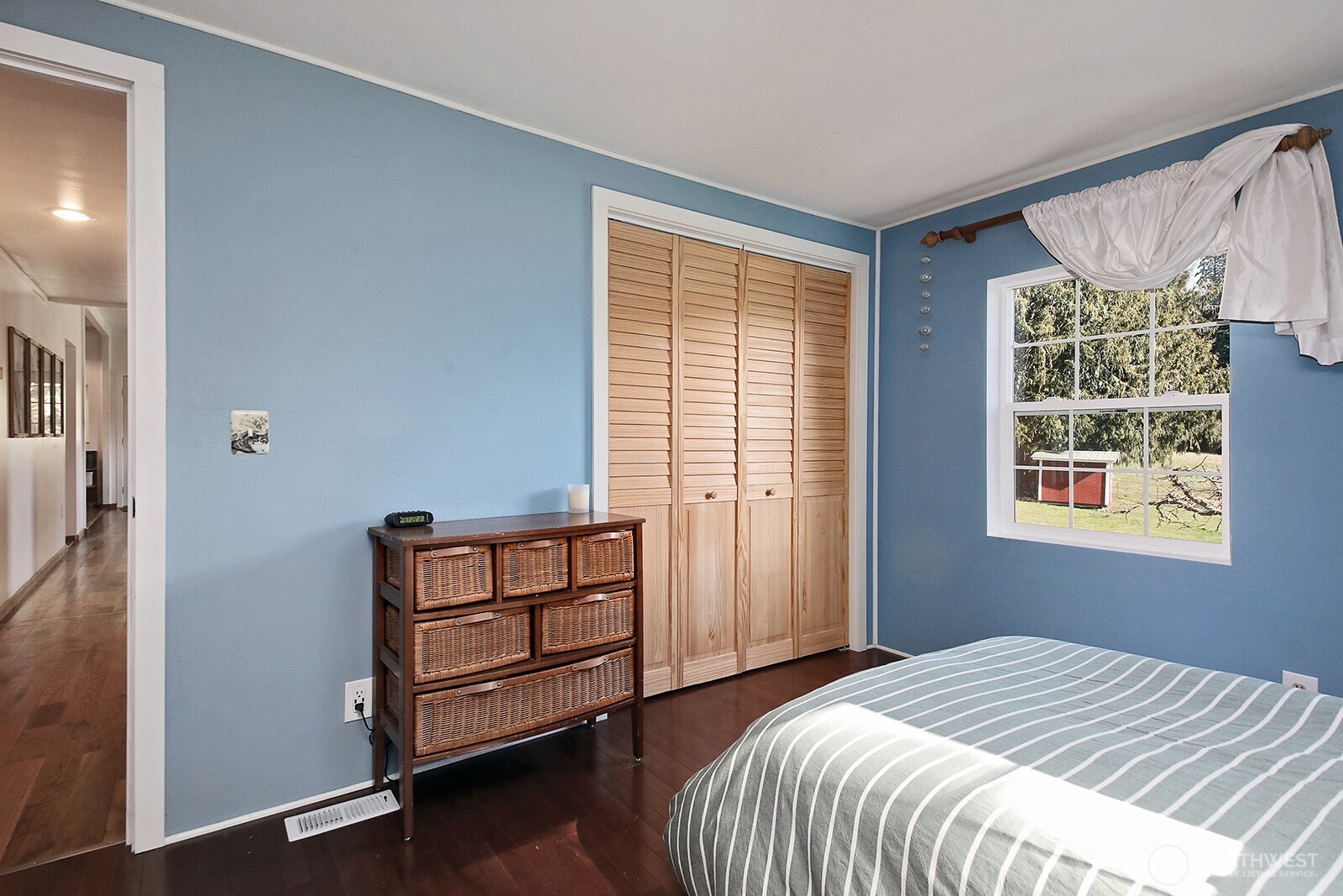 4148 Glendale Road Clinton, WA 98236 - Photo 17 of 39 Gallery Image 17