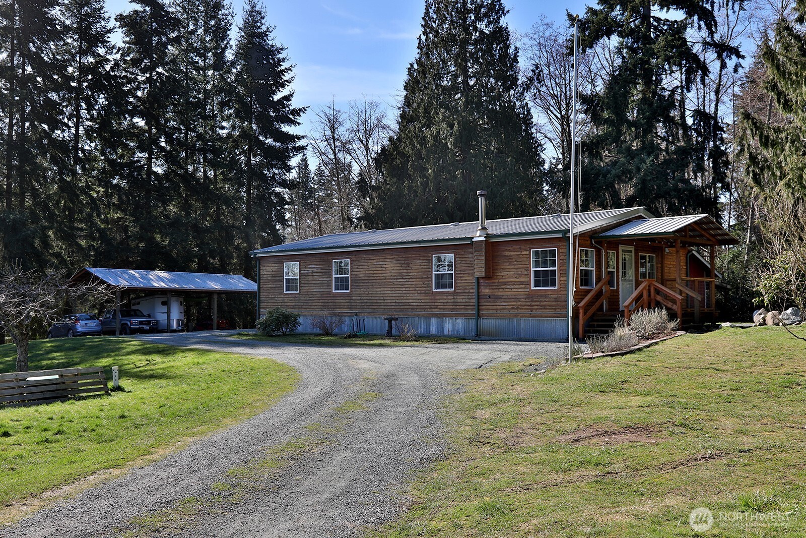 4148 Glendale Road Clinton, WA 98236 - Photo 3 of 39 Gallery Image 3