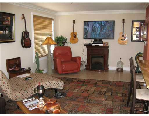 8450 Ardoch Road Miami Lakes, FL 33016 - Photo 9 of 25 Family/Great Room