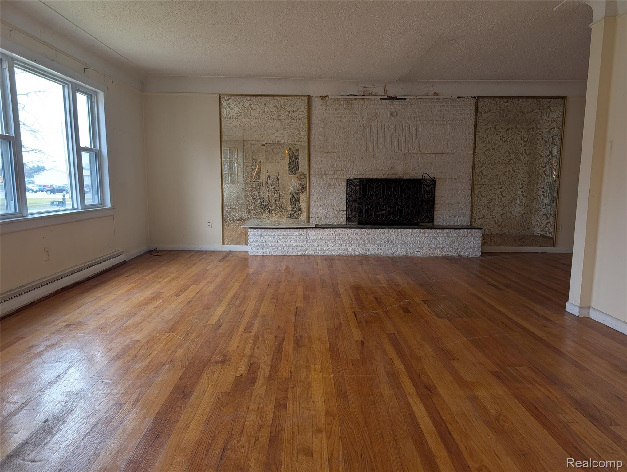 2123 Union Street Ubly, MI 48475 - Photo 11 of 31 PXL_20251120_182135161.jpg