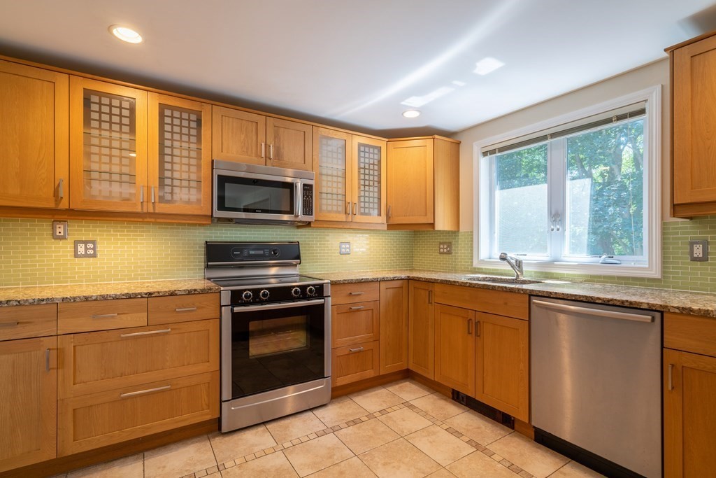 37 Tyler Road Lexington, MA 02420 - Photo 11 of 29 Gallery Image 11