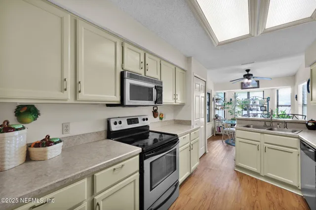 $300,000 | 7150 Fire Fly Drive, Jacksonville, FL 32244