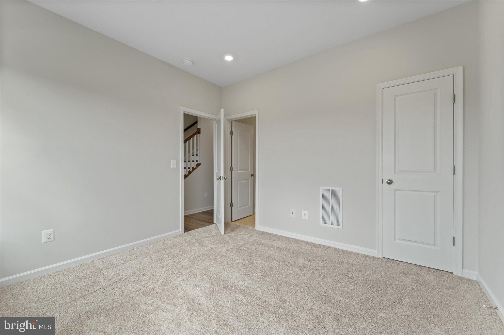 705 Sawback Square Northeast Leesburg, VA 20176 - Photo 4 of 38 a view of an empty room