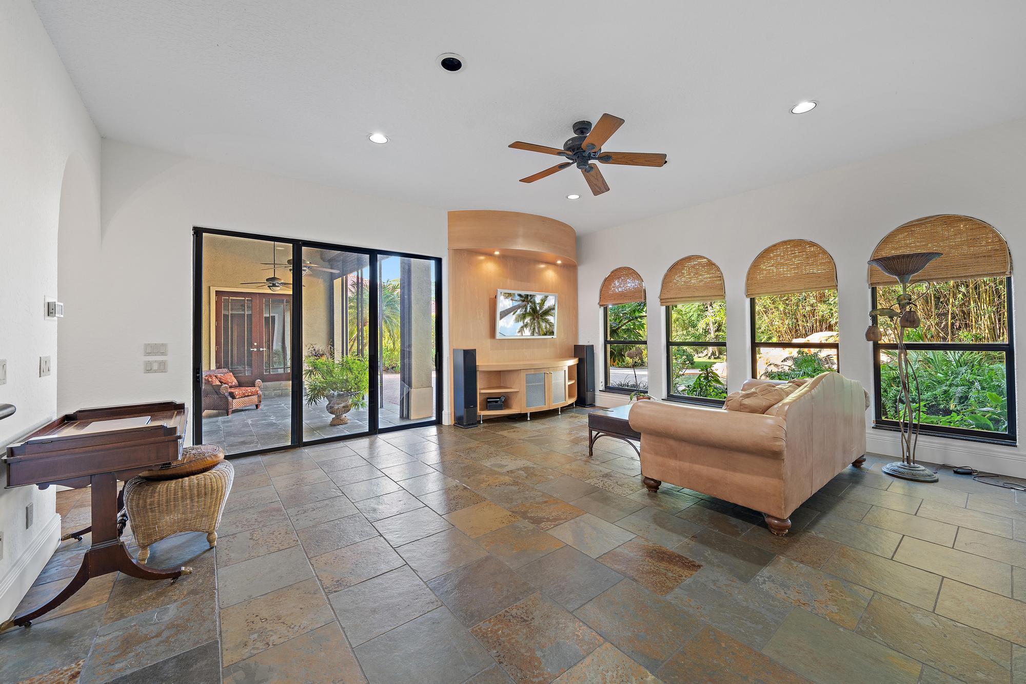 18907 Southeast Loxahatchee River Road Jupiter, FL 33458 - Photo 16 of 55 18907 SE Loxahatchee Rd-17
