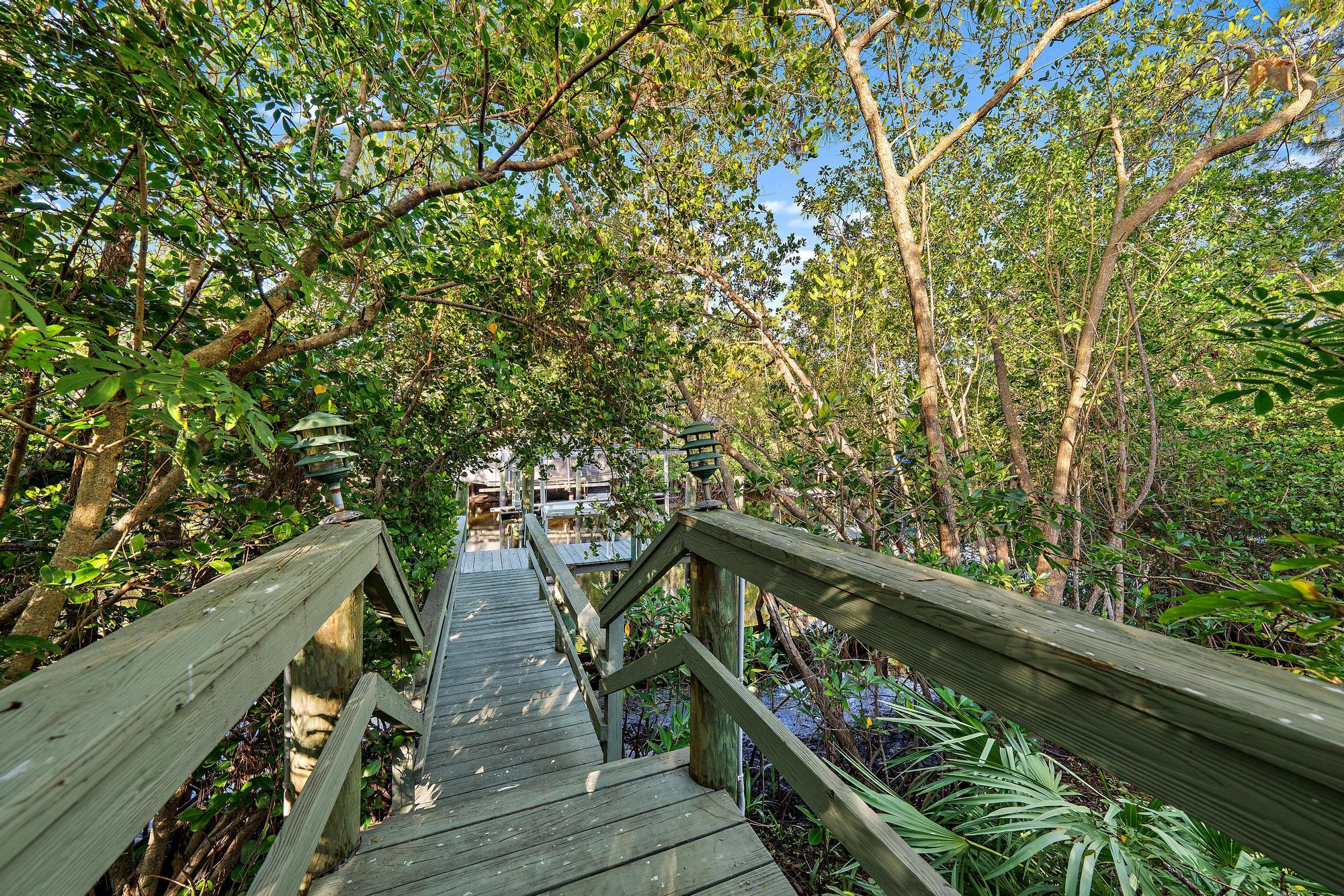 18907 SE Loxahatchee Rd-9