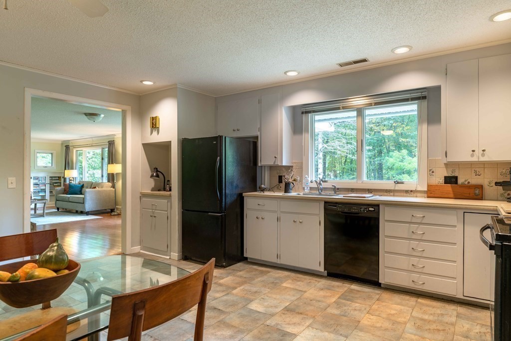 770 Florence Road Northampton, MA 01062 - Photo 16 of 28
