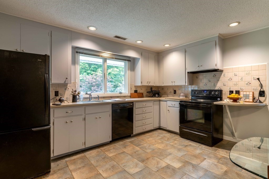 770 Florence Road Northampton, MA 01062 - Photo 17 of 28