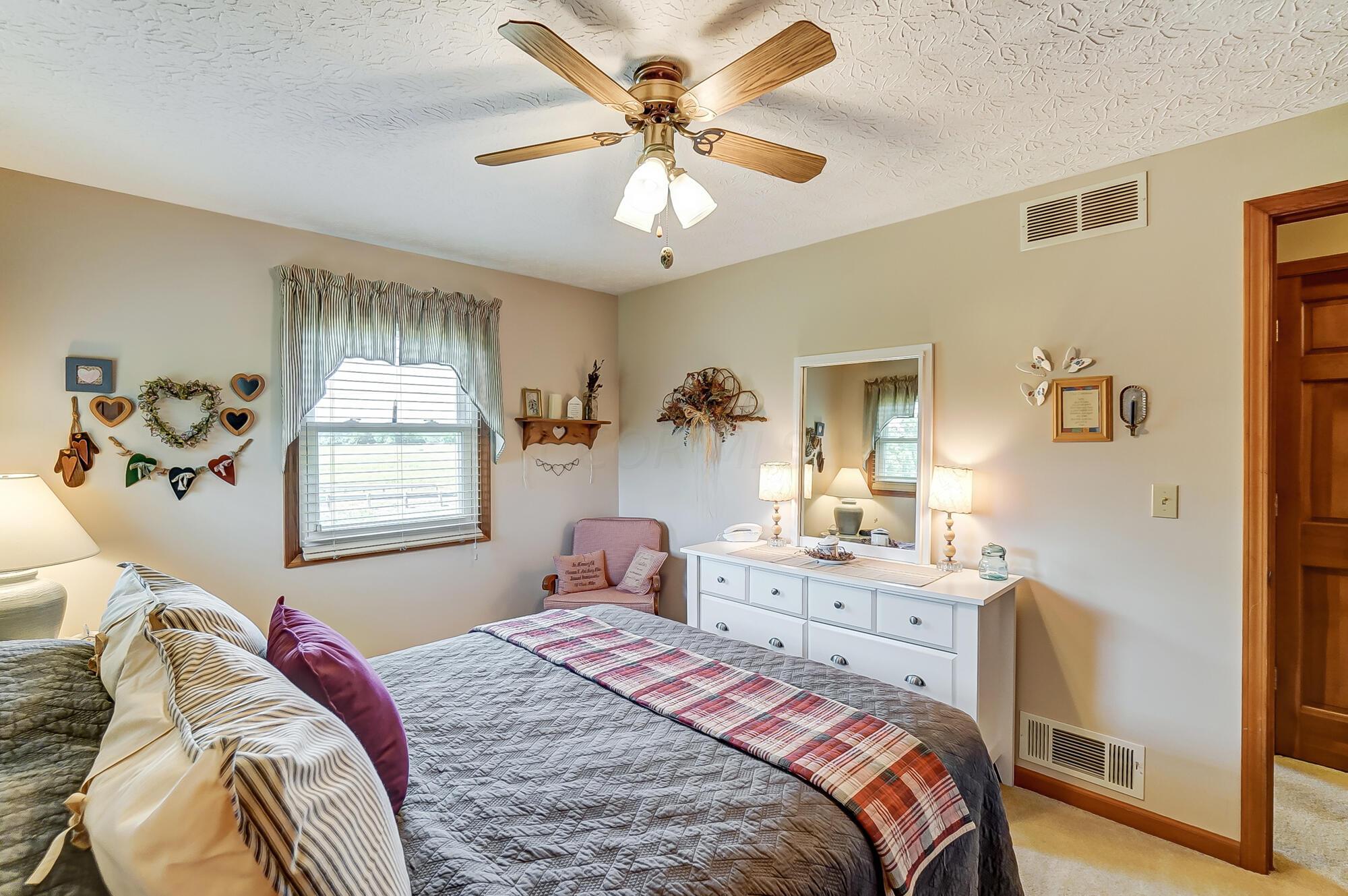 8601 Roberts Road Galloway, OH 43119 - Photo 33 of 92 Bedroom # 2