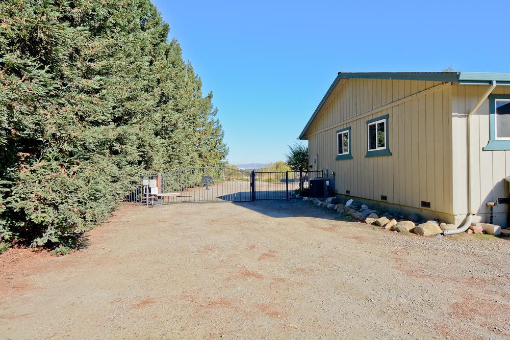 501 Cowden Road Hollister, CA 95023 - Photo 29 of 50