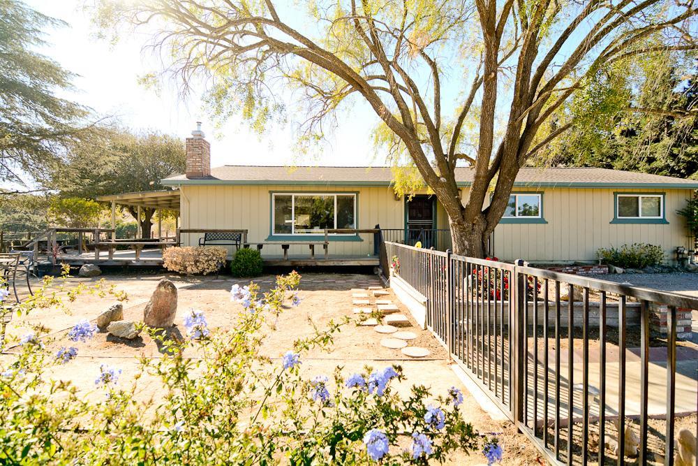 501 Cowden Road Hollister, CA 95023 - Photo 3 of 50