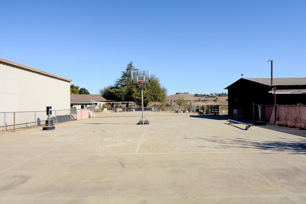 501 Cowden Road Hollister, CA 95023 - Photo 42 of 50