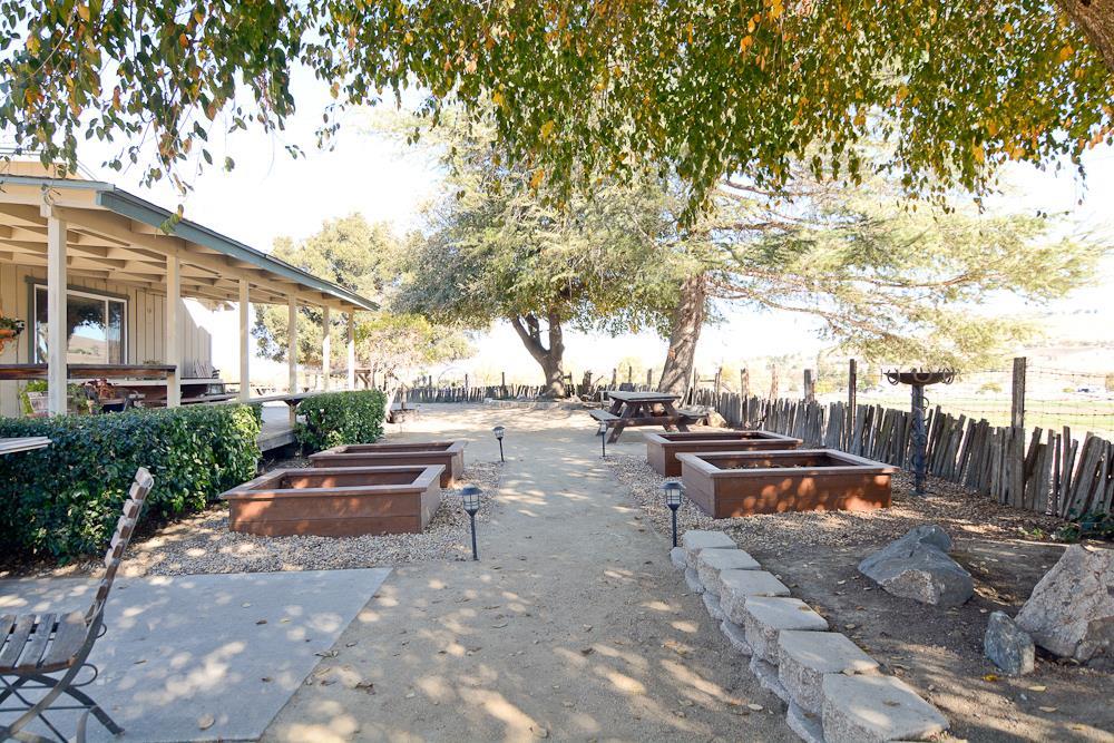 501 Cowden Road Hollister, CA 95023 - Photo 10 of 50