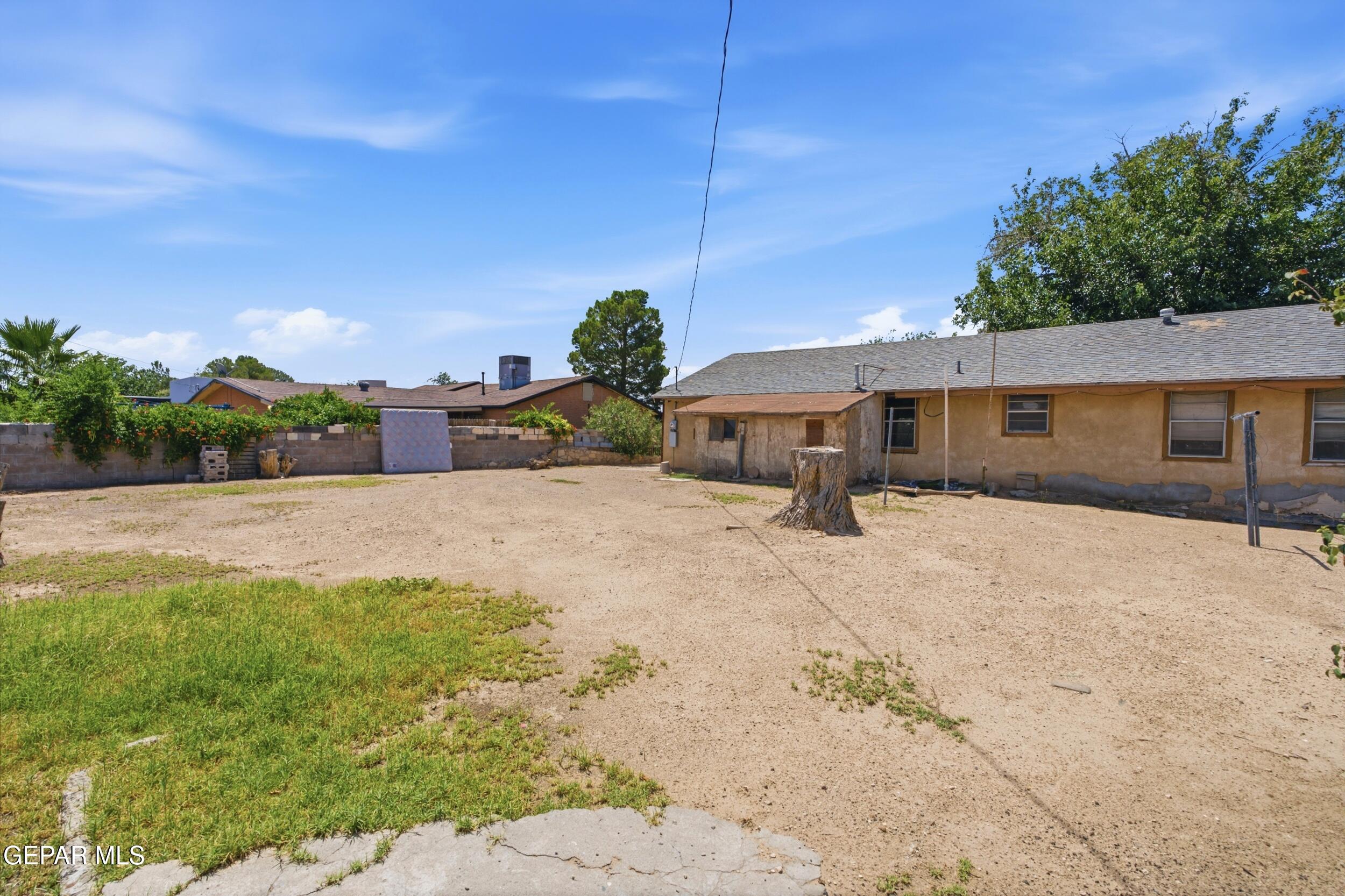 257 San Elizario Road Clint, TX 79836 - Photo 26 of 42 DSC05300