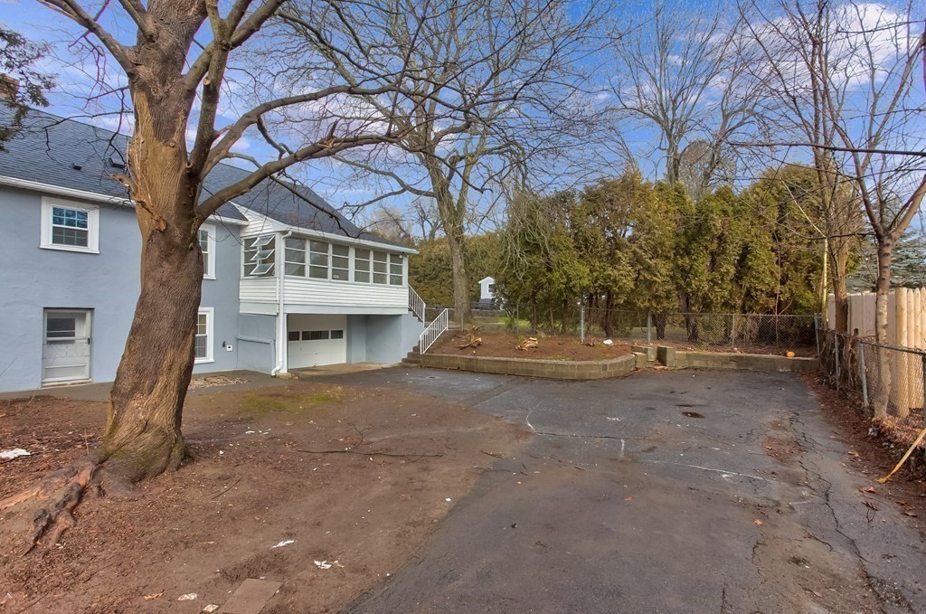 6 Kennebec Street Worcester, MA 01606 - Photo 2 of 8