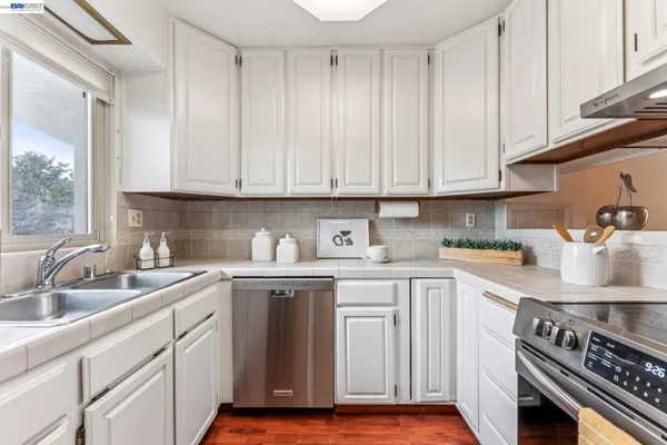 $779,000 | 1130 Fontana Drive, Alameda, CA 94502