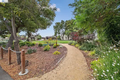 $779,000 | 1130 Fontana Drive, Alameda, CA 94502