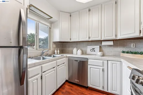 $779,000 | 1130 Fontana Drive, Alameda, CA 94502