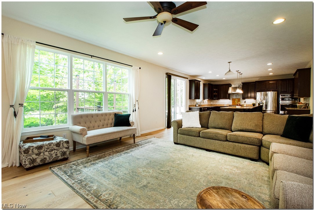 156 Burwick Road Cleveland, OH 44143 - Photo 16 of 31 FAMILY ROOM