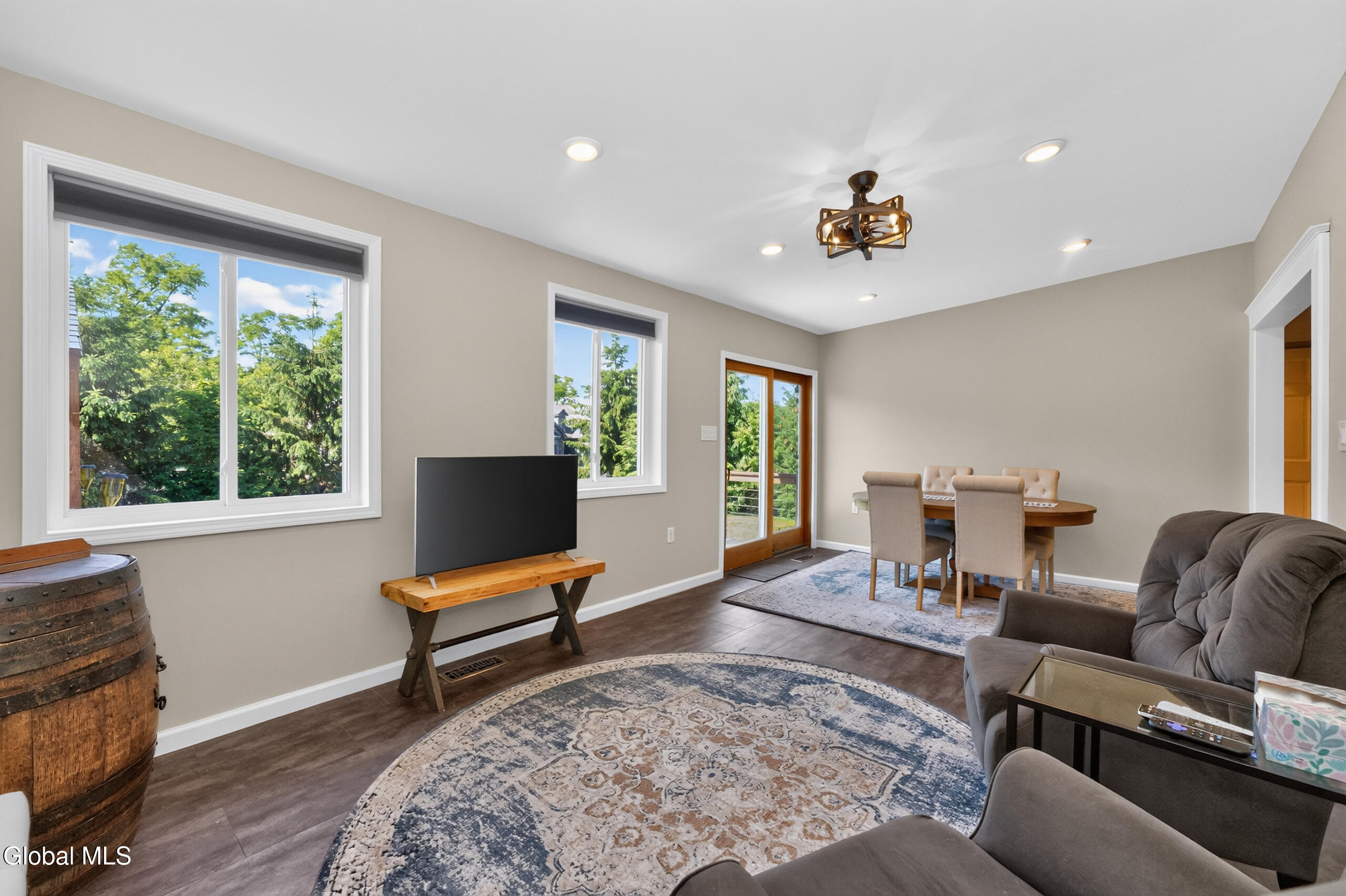 521 Russell Road Bethlehem, NY 12203 - Photo 20 of 51 3 Familyroom 6