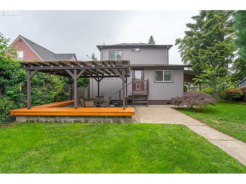 1350 Southwest Ellis Street Dallas, OR 97338 - Photo 18 of 32 Gallery Image 18