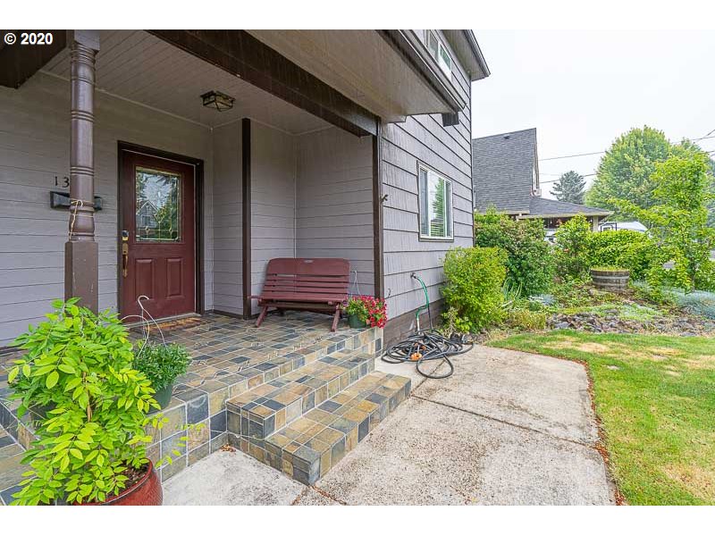 1350 Southwest Ellis Street Dallas, OR 97338 - Photo 20 of 32 Gallery Image 20