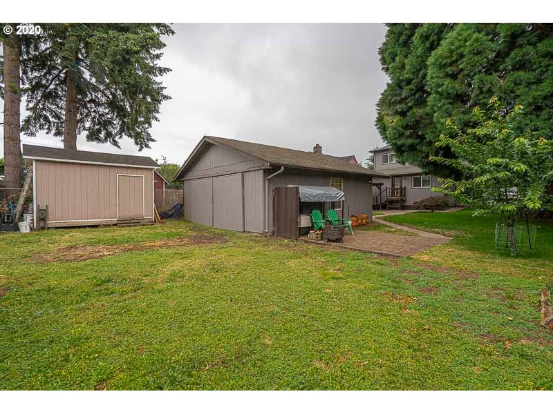 1350 Southwest Ellis Street Dallas, OR 97338 - Photo 22 of 32 Gallery Image 22