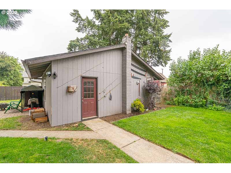 1350 Southwest Ellis Street Dallas, OR 97338 - Photo 25 of 32 Gallery Image 25