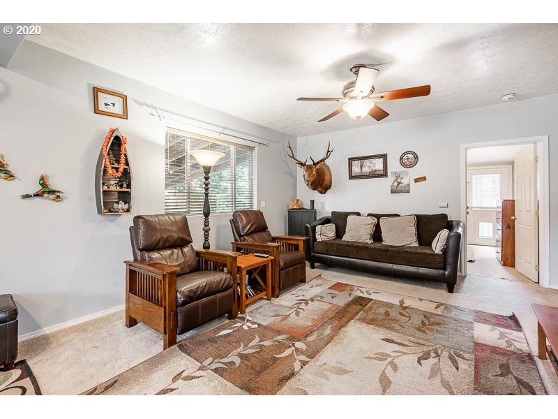 1350 Southwest Ellis Street Dallas, OR 97338 - Photo 27 of 32 Gallery Image 27