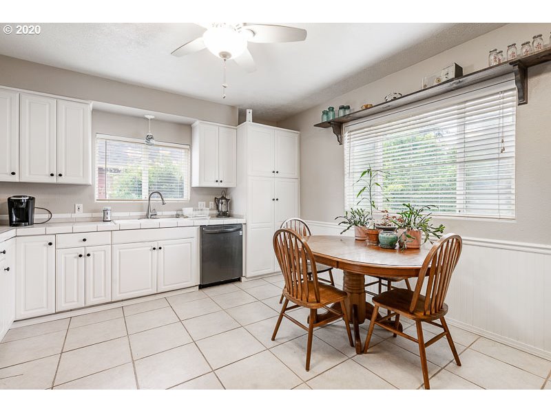 1350 Southwest Ellis Street Dallas, OR 97338 - Photo 31 of 32 Gallery Image 31