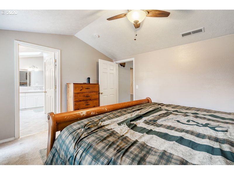 1350 Southwest Ellis Street Dallas, OR 97338 - Photo 6 of 32 Gallery Image 6