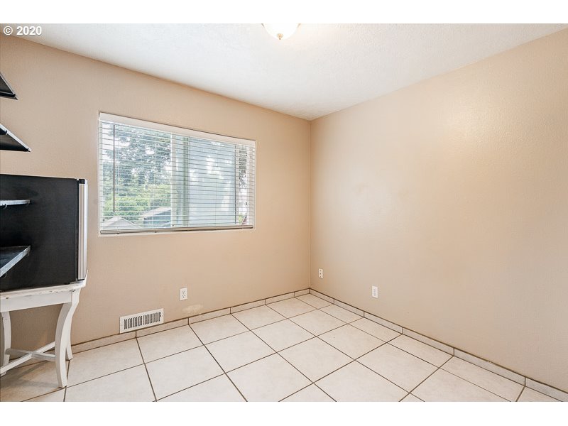 1350 Southwest Ellis Street Dallas, OR 97338 - Photo 10 of 32 Gallery Image 10