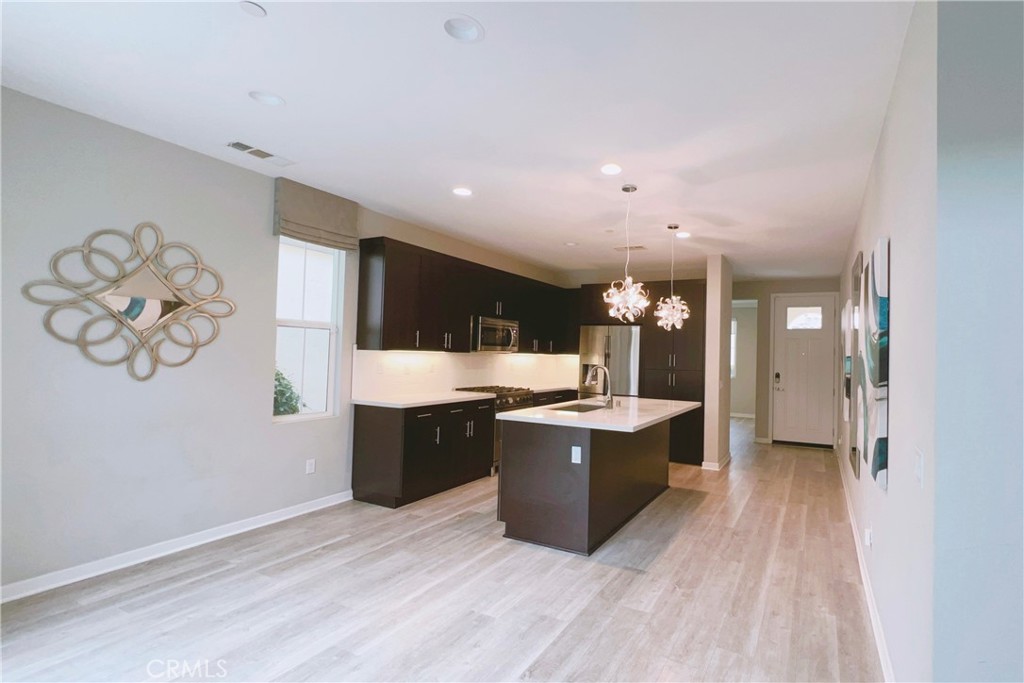 944 Sunlit Lane Costa Mesa, CA 92626 - Photo 8 of 71