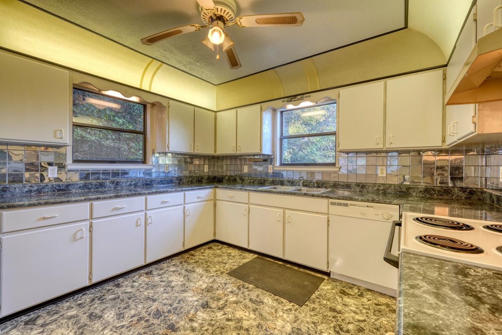 386 Floyd Stalcup Road Murphy, NC 28906 - Photo 22 of 45 Gallery Image 22