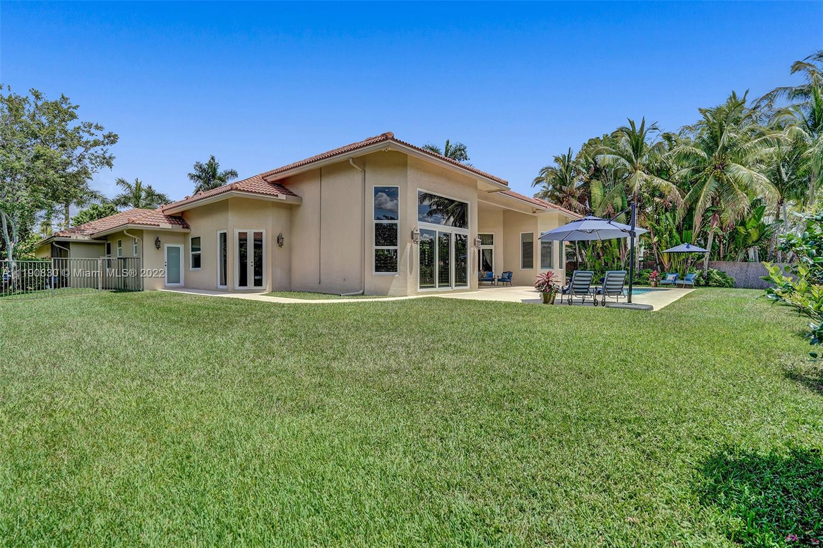2669 Riviera Manor Weston, FL 33332 - Photo 30 of 33 Gallery Image 30