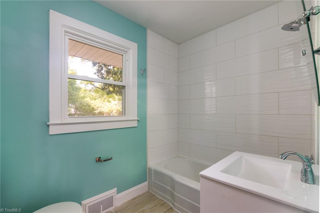 710 Yorkshire Road Winston-Salem, NC 27106 - Photo 16 of 23 Gallery Image 16