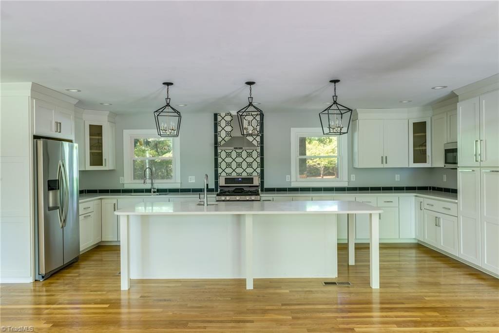 710 Yorkshire Road Winston-Salem, NC 27106 - Photo 4 of 23 Gallery Image 4